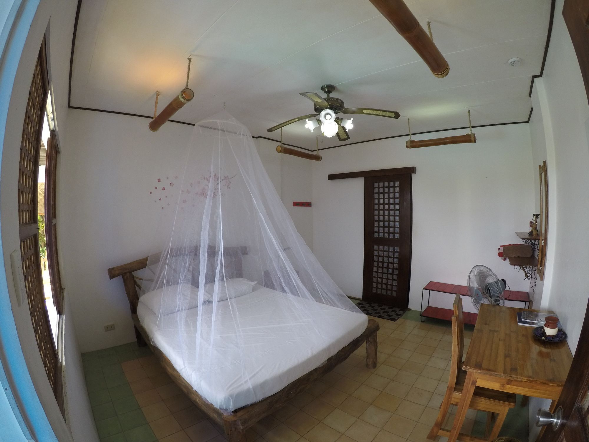 Fantasy Lodge Samboan Экстерьер фото